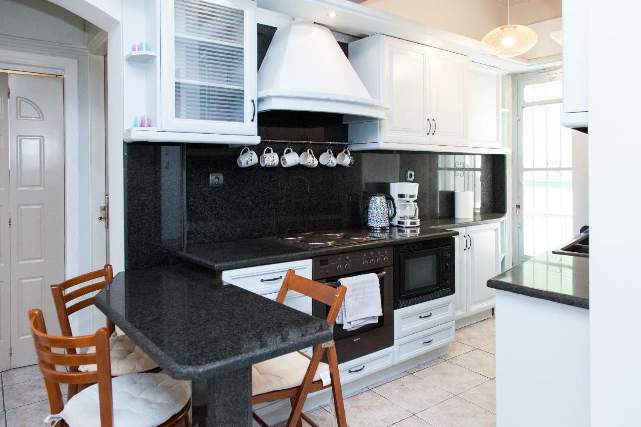 Brand New, Cheerful Apartment In Central Athén Kültér fotó